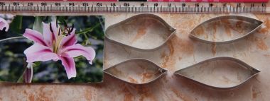 Каттер Лилия S  ― Hobby-Land