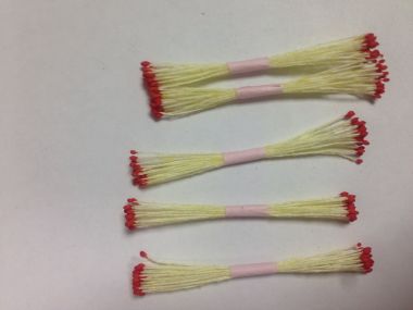 Мелкие красный на желтой нитке ― Hobby-Land