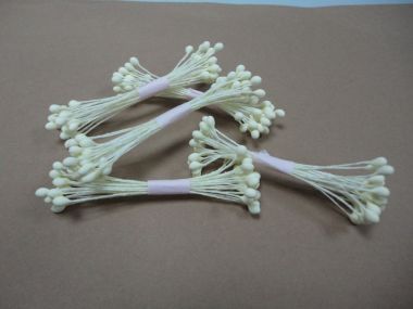 Светло-желтые круглые тычинки ― Hobby-Land