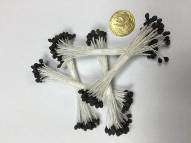 Черные круглые тычинки на белой нитке  ― Hobby-Land